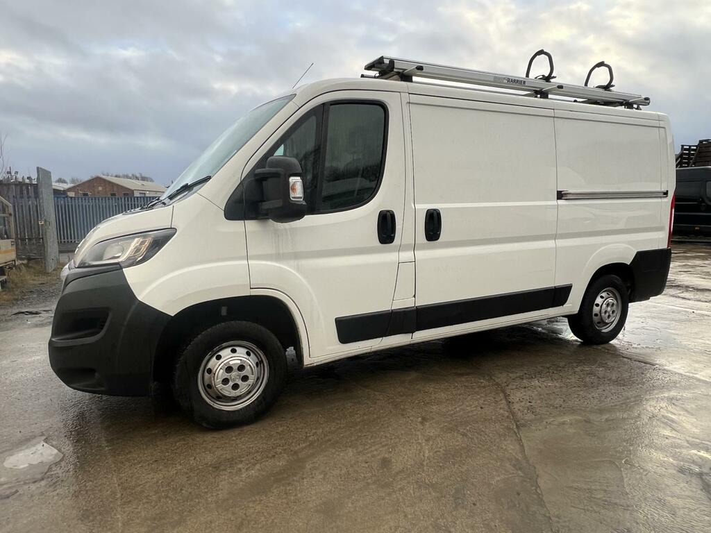 Peugeot Boxer 2.2 Bluehdi 335 S Panel Van L2 H BF70JKZ White #2