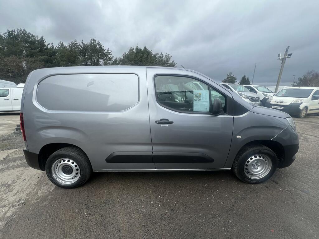 Vauxhall Combo 1.5 Turbo D 2000 Edition Panel Van Manu WV21VPJ Grey #6