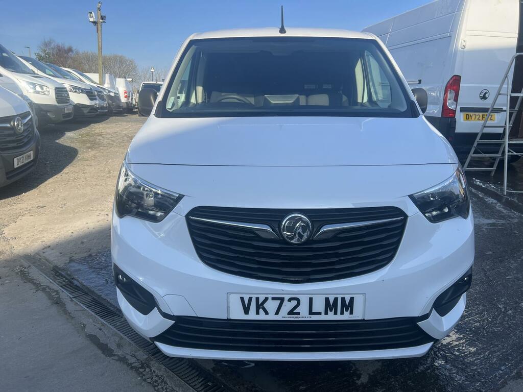 Vauxhall Combo 1.5 Turbo D 2300 Sportive Panel Van 6Dr Man White