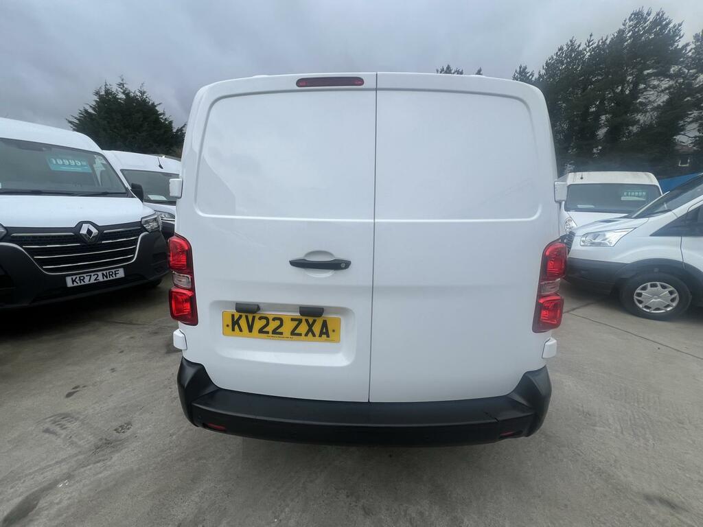 Vauxhall Vivaro 1.5 Turbo D 2900 Dynamic Panel Van 6Dr Manu KV22ZXA White #4
