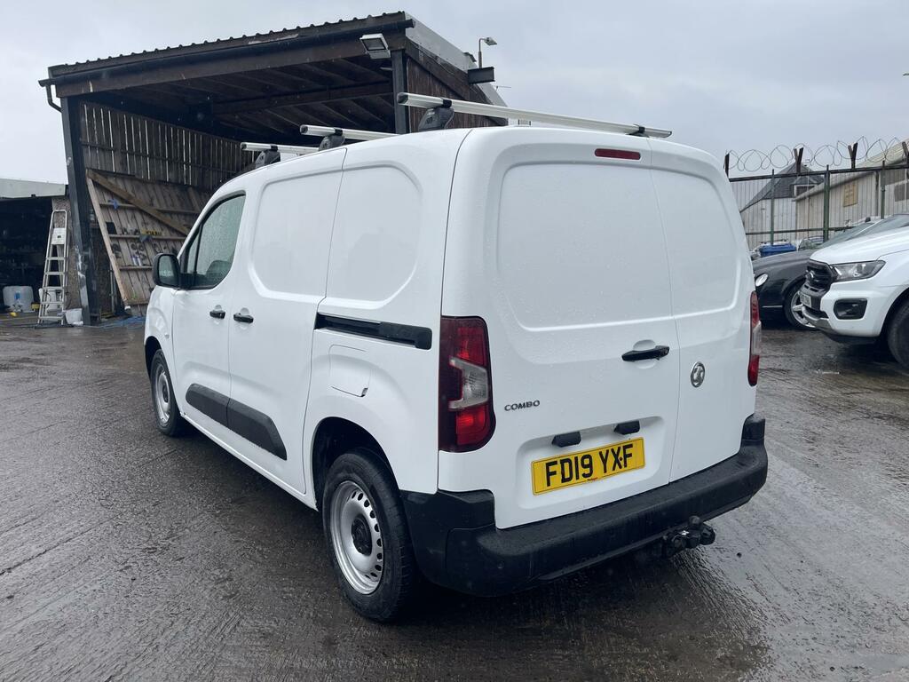 Vauxhall Combo 1.6 Turbo D 2000 Edition Panel Van Manu FD19YXF White #4