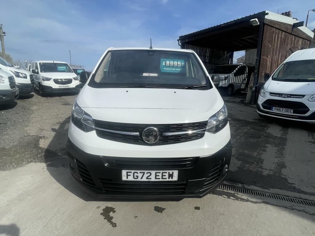 Vauxhall Vivaro 2.0 Turbo D 3100 Dynamic Crew Van Double Cab 6Dr D White