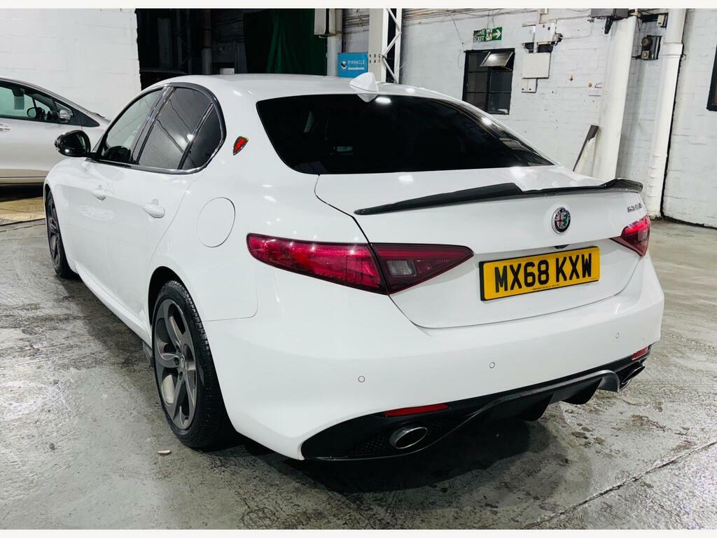 Alfa Romeo Giulia 2.2 Td Speciale Euro 6 S S MX68KXW White #6