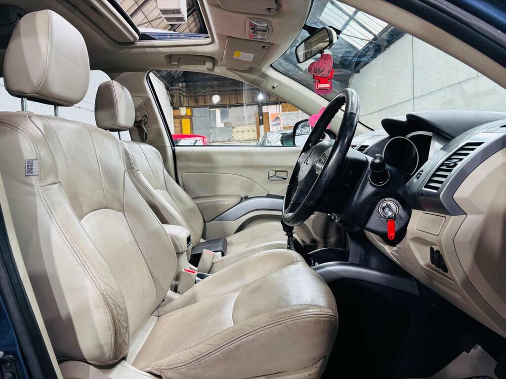 Mitsubishi Outlander Elegance Silver #11