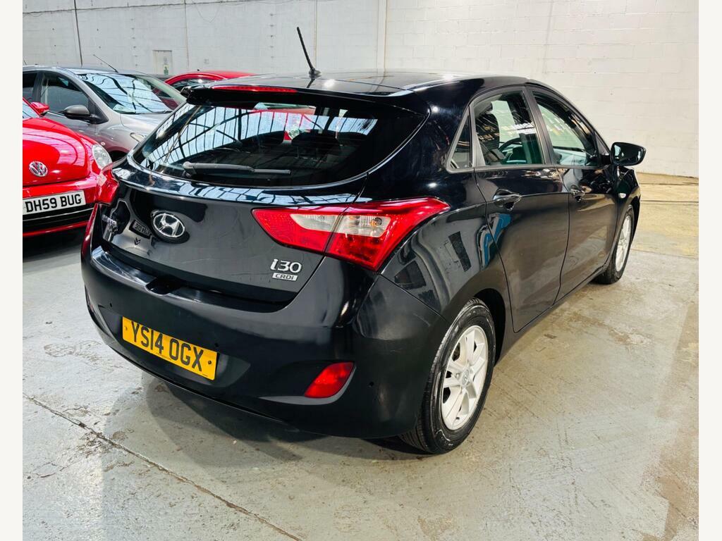Hyundai I30 1.6 Crdi Active Euro 5 YS14OGX Black #4