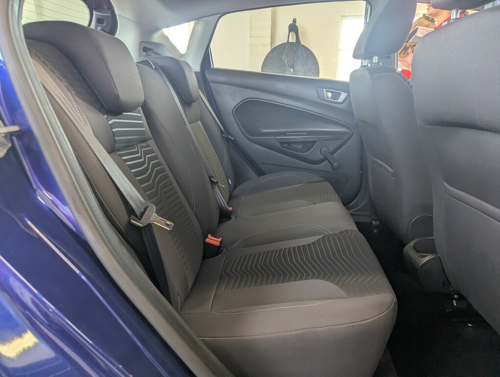 Ford Fiesta Hatchback 1.6 Zetec 201414 Blue #4