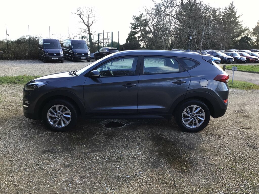 Hyundai Tucson 1.7 Crdi Blue Drive Se Nav Suv Dct Euro BN17MHJ Grey #6