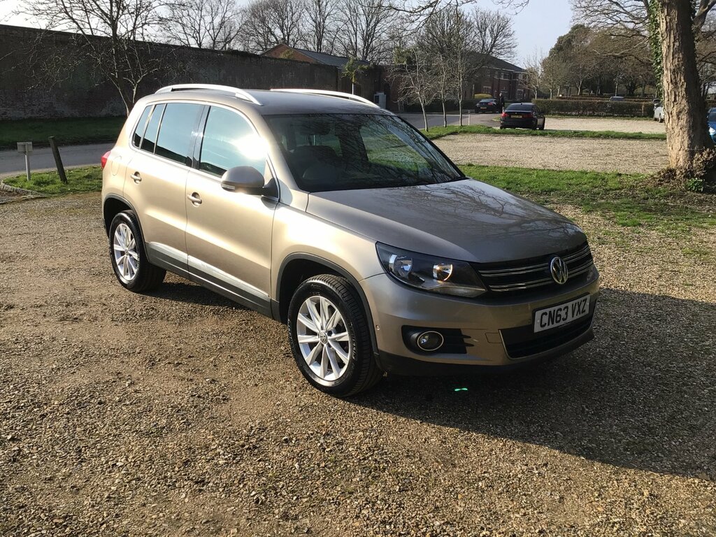 Volkswagen Tiguan 2.0 Tdi Bluemotion Tech Se Suv Dsg 4Wd Beige
