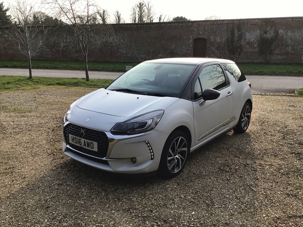 DS DS 3 1.2 Puretech Givenchy Le Makeup Hatchback Petr White #6