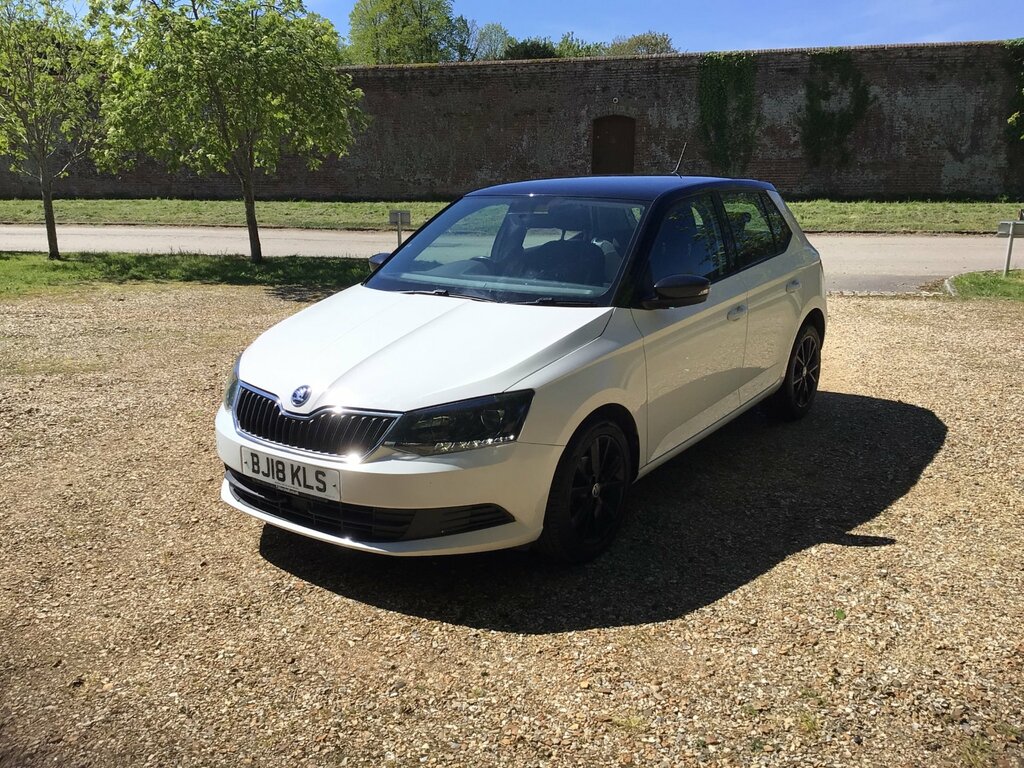 Skoda Fabia 1.0 Colour Edition Hatchback Eur BJ18KLS White #5