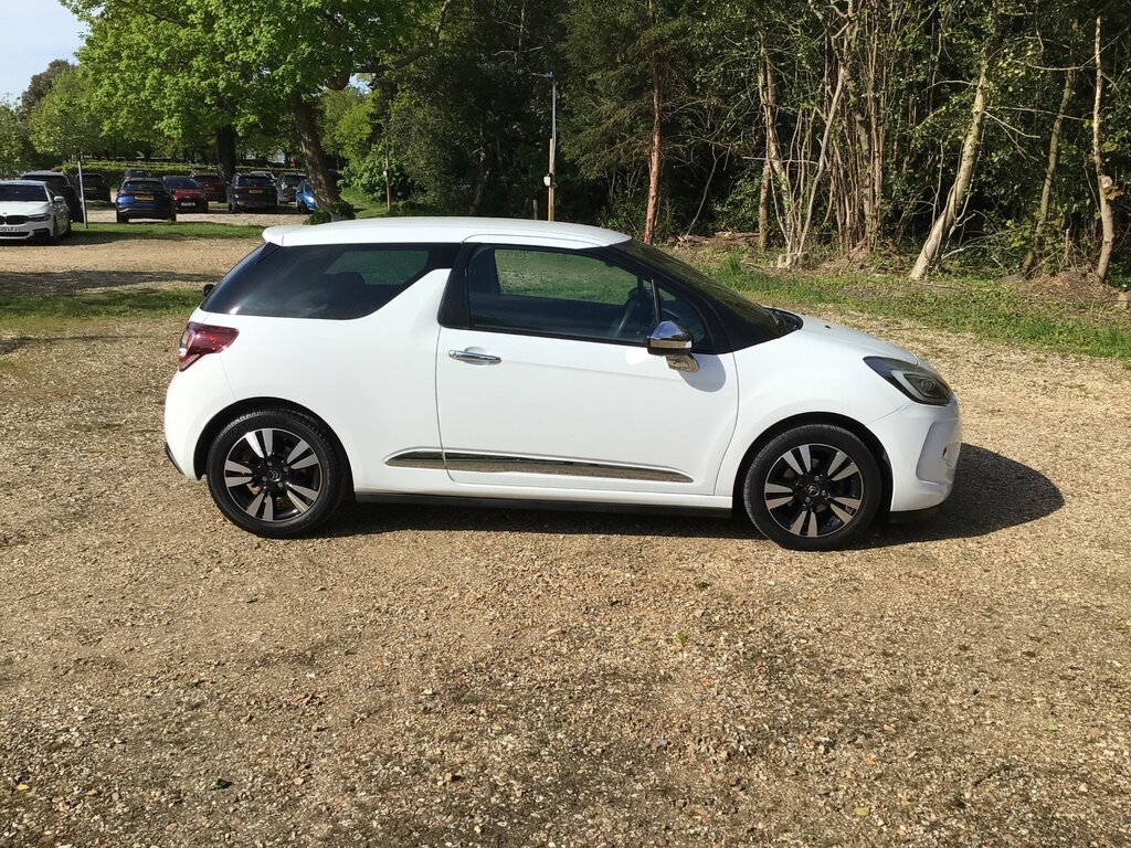 Citroen DS3 1.6 Vti Dstyle Hatchback Euro 5 1 White #3