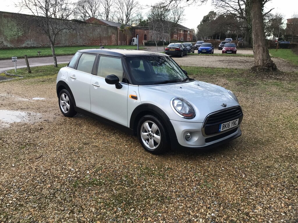 Mini Hatch 1.5 Cooper D Hatchback Euro 6 S Silver