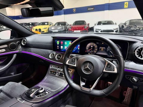 Mercedes-Benz E Class 2.0 E220d Amg Black #2