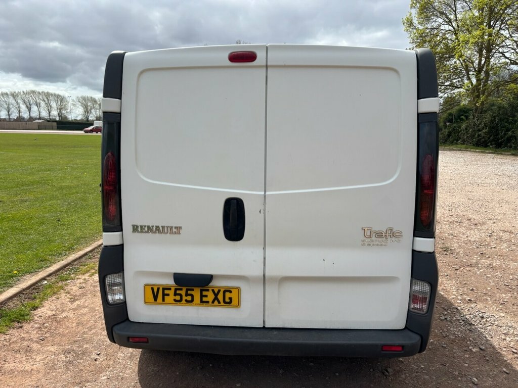 Renault Trafic Mpv VF55EXG White #4