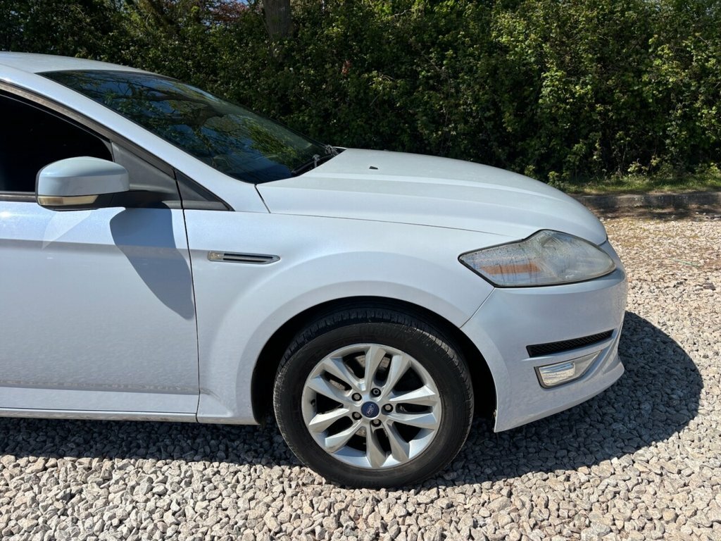 Ford Mondeo Zetec FG11NDL White #3