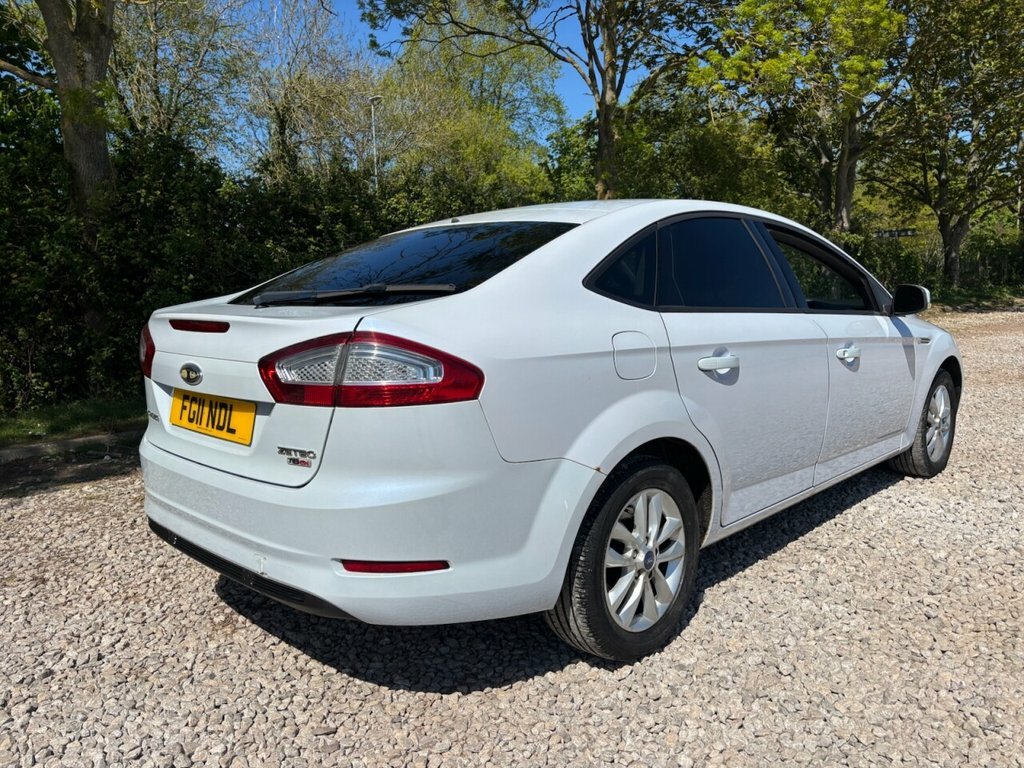 Ford Mondeo Zetec FG11NDL White #4