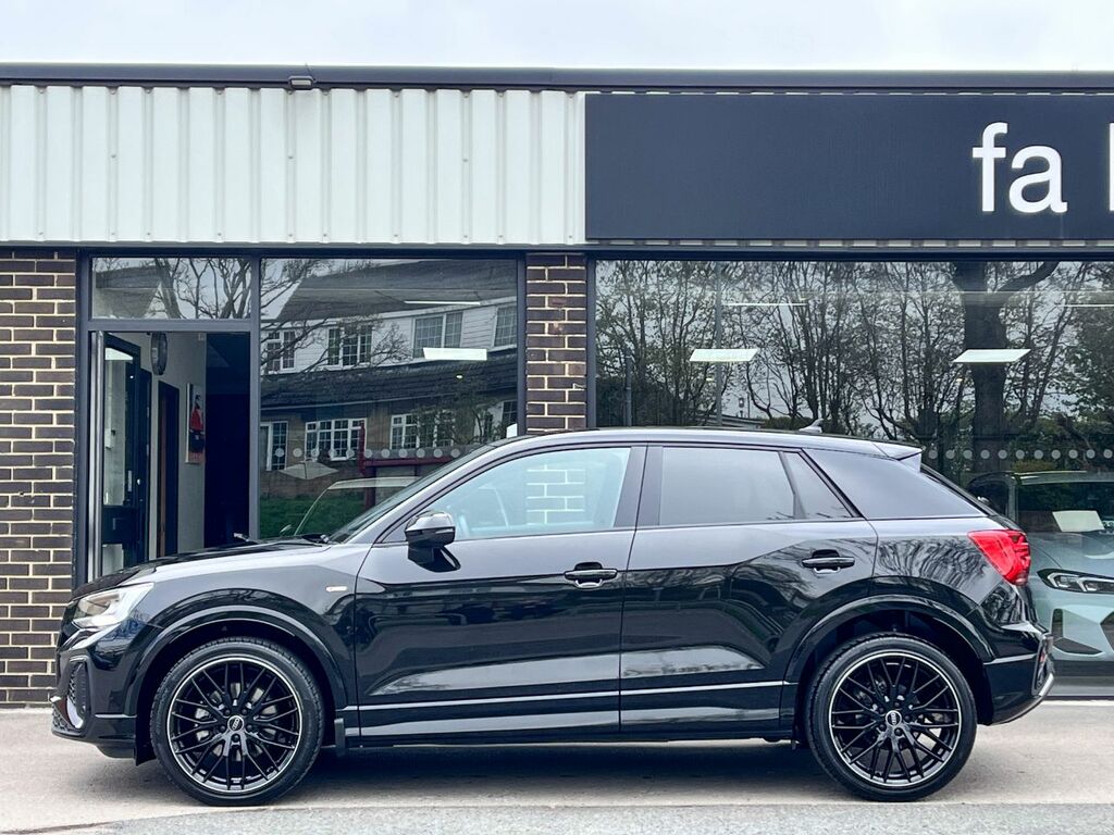 Audi Q2 1.5 Tfsi 35 Black Edition S Tronic 150Ps W17JBB Black #3