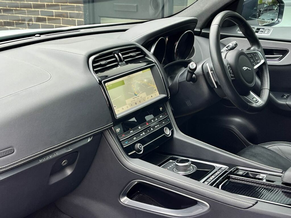 Jaguar F-Pace 2.0D R-sport Awd 180Ps BV19EGY White #4