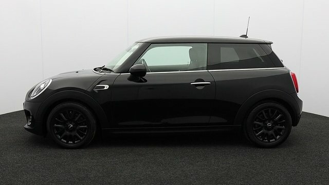 Mini Hatch 1.5 Cooper Classic Hatchback YS19XUB Black #4