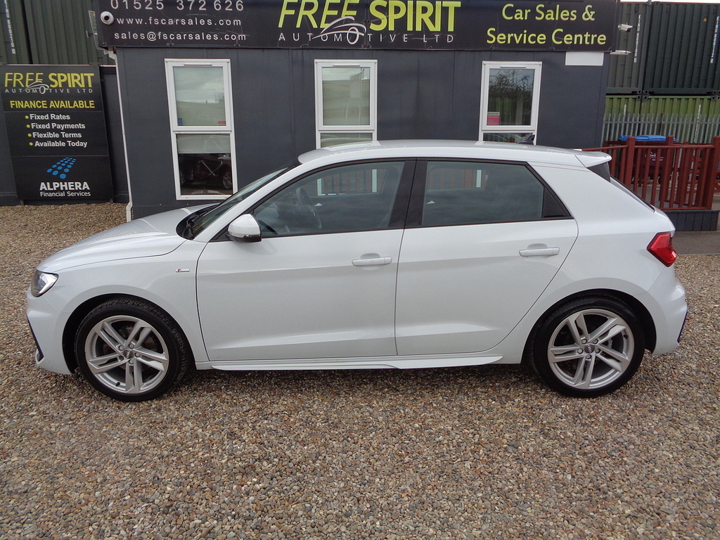 Audi A1 Tfsi S Line KK68RKU White #6