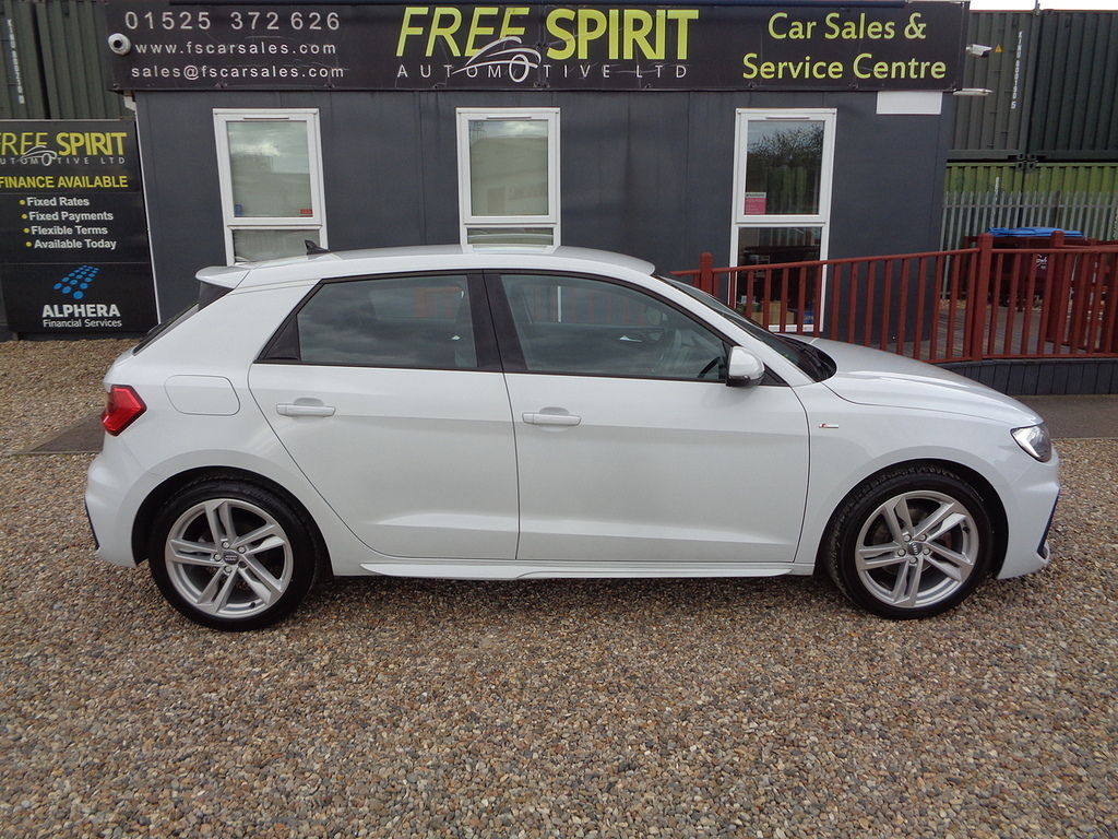 Audi A1 Tfsi S Line KK68RKU White #5