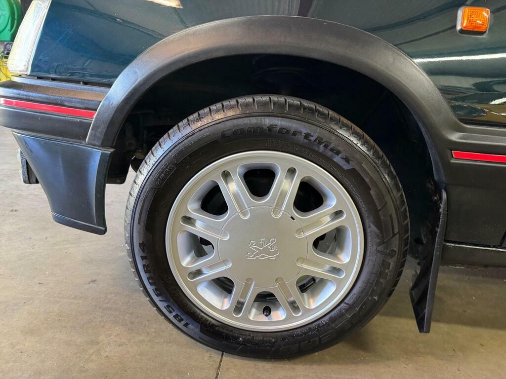 Peugeot 205 1.8D Grd  #21