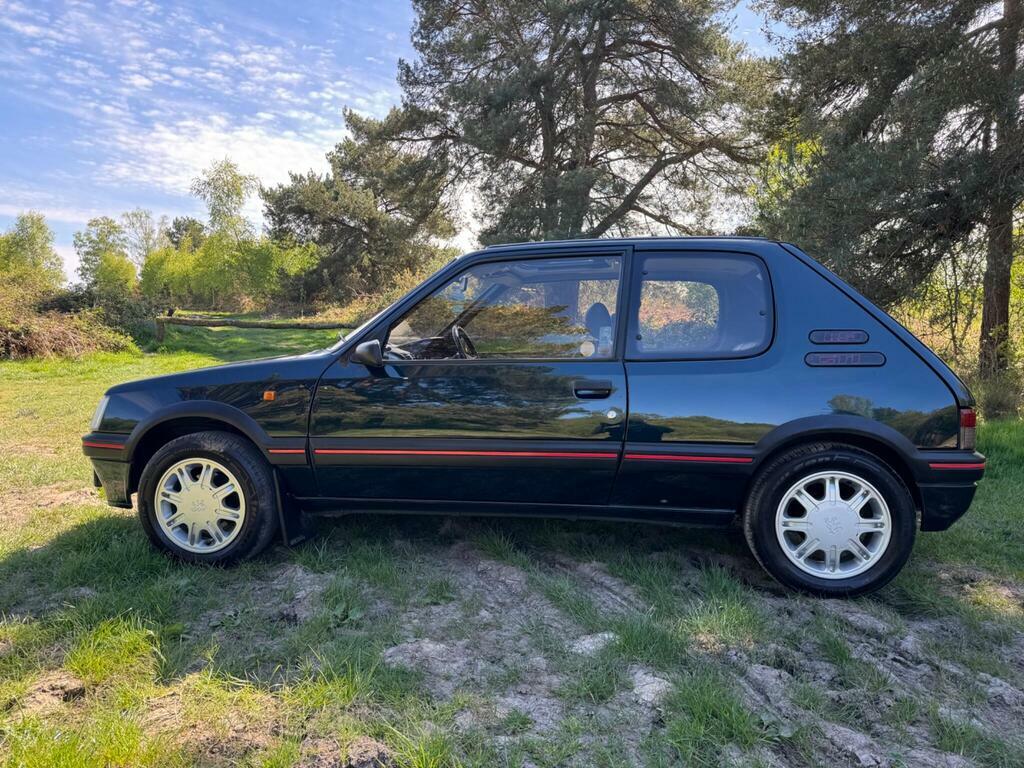 Peugeot 205 1.8D Grd  #44