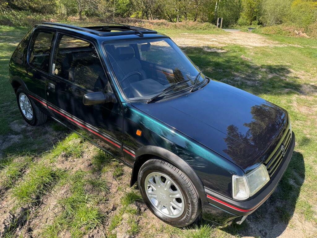 Peugeot 205 1.8D Grd  #52