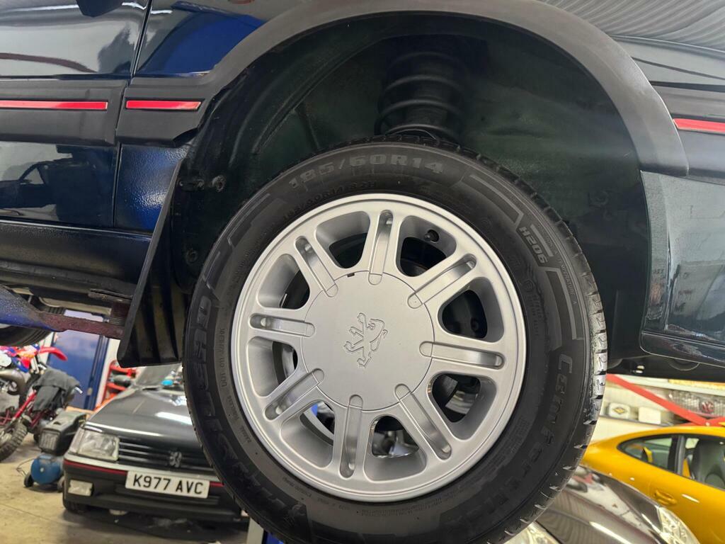 Peugeot 205 1.8D Grd  #18