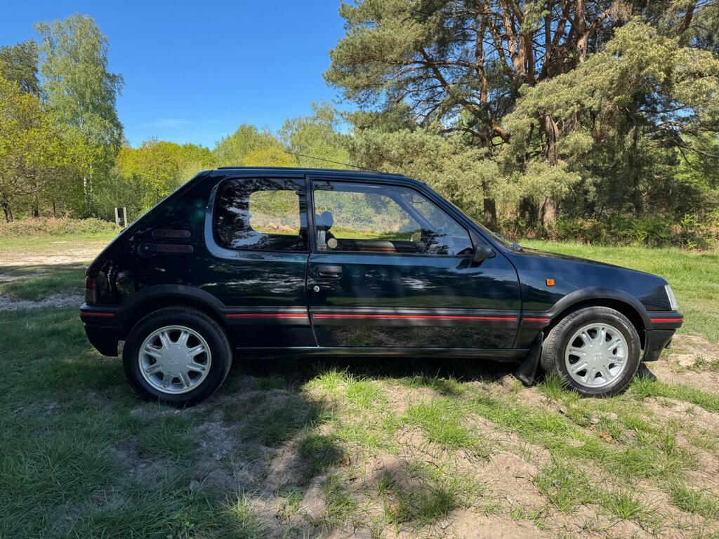 Peugeot 205 1.8D Grd  #47