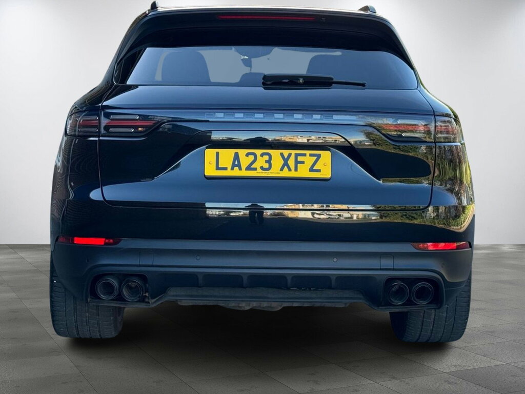 Porsche Cayenne 3.0 V6 E-hybrid 17.9Kwh Platinum Edition Suv P LA23XFZ Black #5