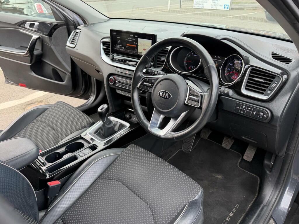 Kia Xceed Suv 1.4 T-gdi 3 Euro 6 Ss 201969 Grey #3
