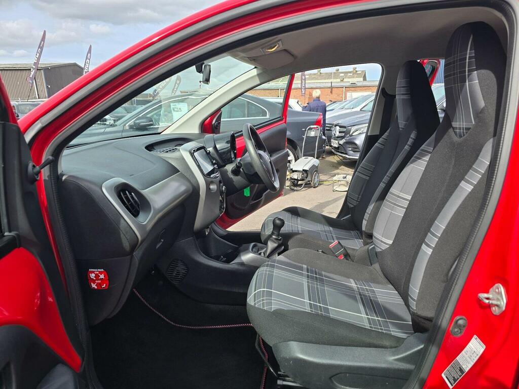 Peugeot 108 Hatchback 1.0 Active Euro 6 201666 MF66WZS Red #4