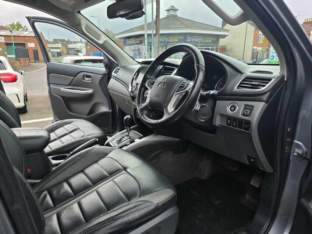 Mitsubishi L200 Pickup 2.4 Di-d Dc Barbarian 4Wd Euro 6 WP18XFV Grey #3