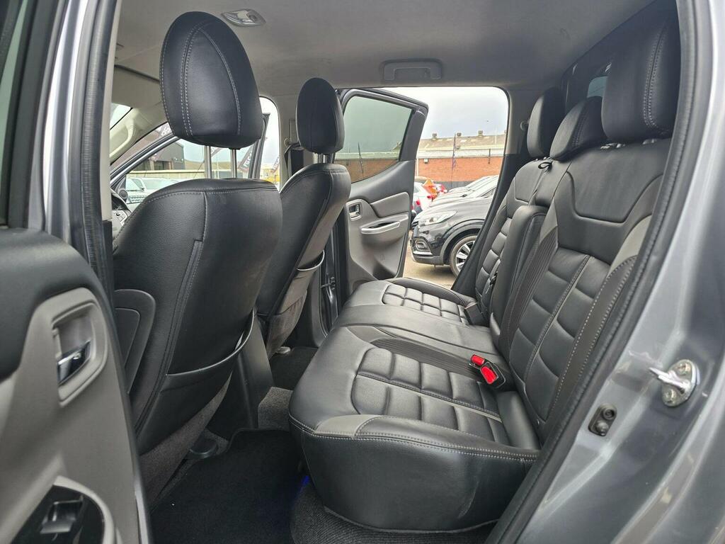 Mitsubishi L200 Pickup 2.4 Di-d Dc Barbarian 4Wd Euro 6 WP18XFV Grey #4