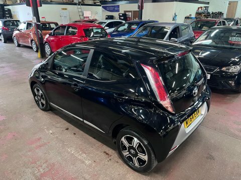 Toyota Aygo Vvt-i X-clusiv MT64EAM Black #6