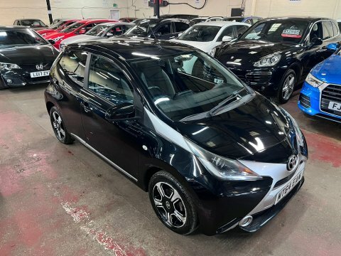 Toyota Aygo Vvt-i X-clusiv MT64EAM Black #4