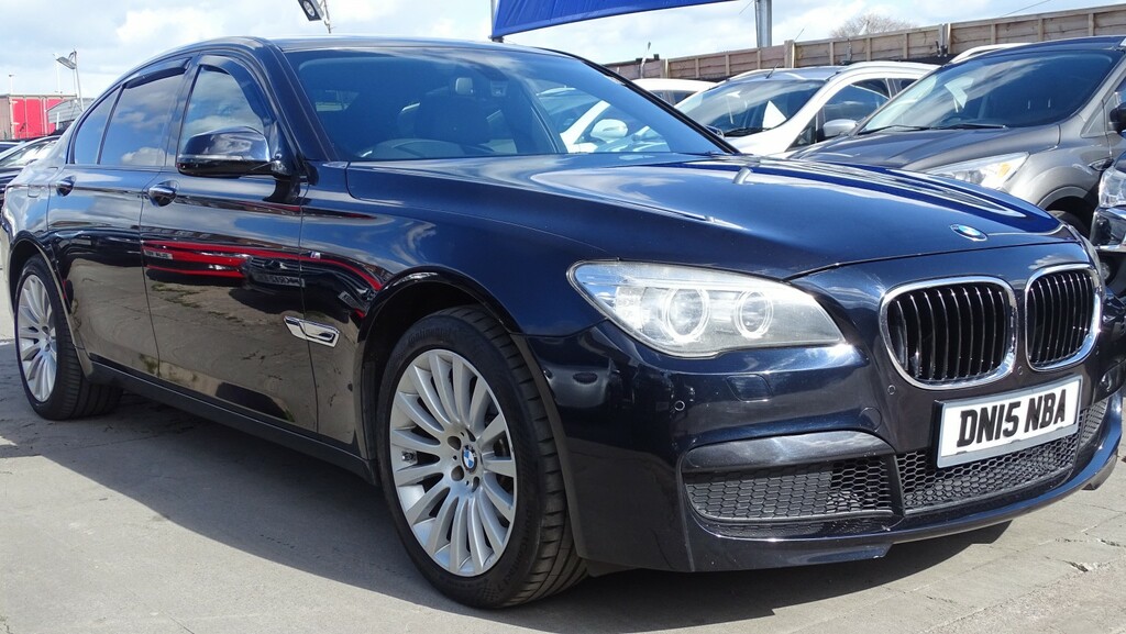 BMW 7 Series Saloon 3.0 730D M Sport Exclusive Saloon 201515 DN15NBA Black #4