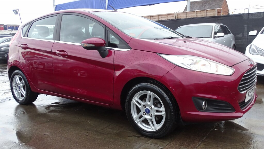 Ford Fiesta Hatchback 1.0 Zetec 201313 YX13TUO Red #4