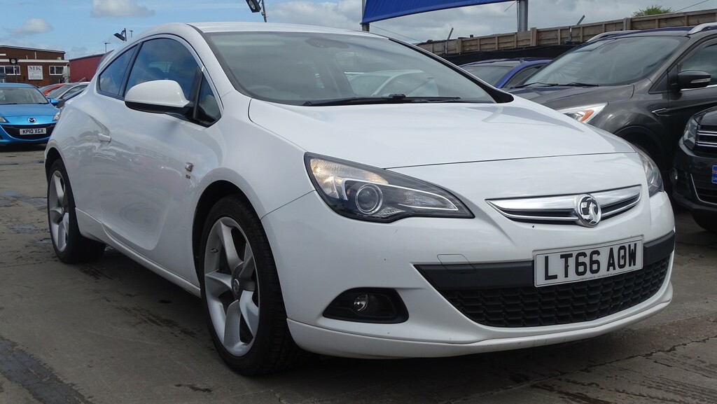 Vauxhall Astra GTC Coupe 1.6 Cdti Ecoflex Sri 201666 White #3