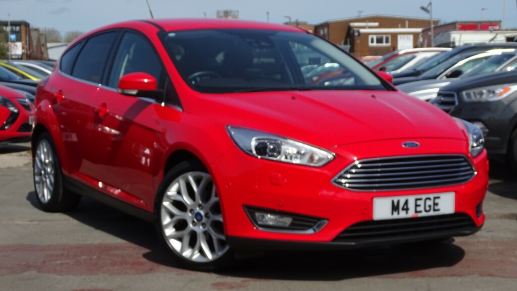 Ford Focus Hatchback 1.0 T Ecoboost Titanium X 201665 Red #3