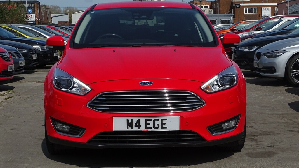 Ford Focus Hatchback 1.0 T Ecoboost Titanium X 201665 Red #6