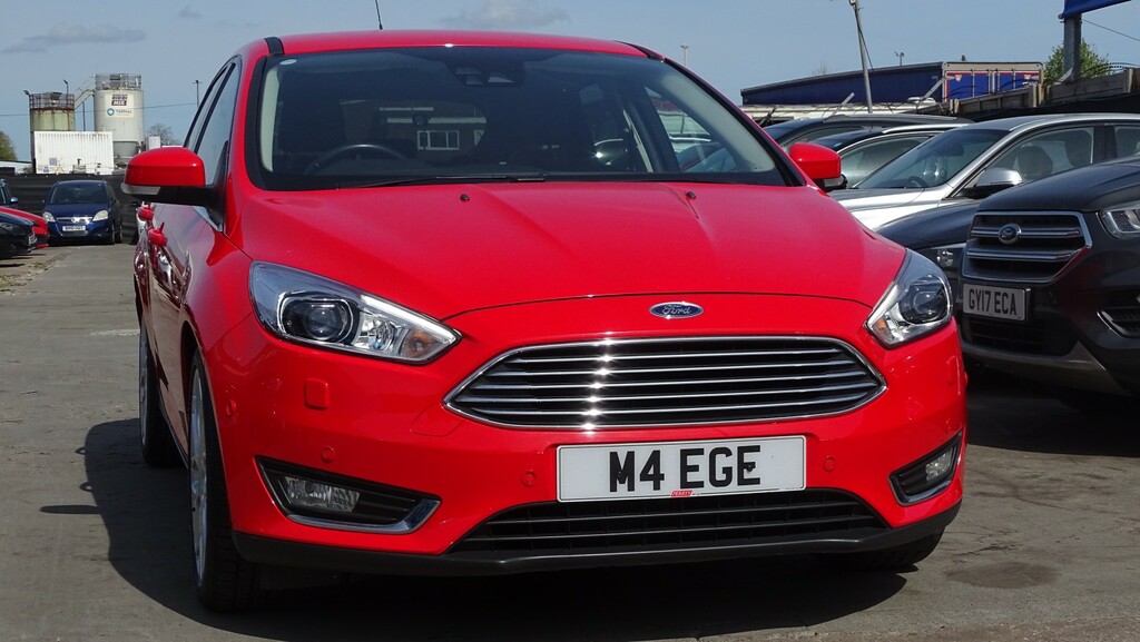 Ford Focus Hatchback 1.0 T Ecoboost Titanium X 201665 Red
