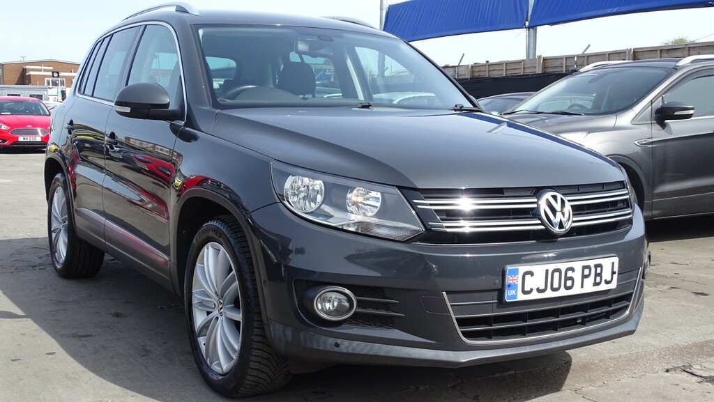 Volkswagen Tiguan Suv 2.0 Tdi Bluemotion Tech Match Edition 201616 CJ06PBJ Grey #3