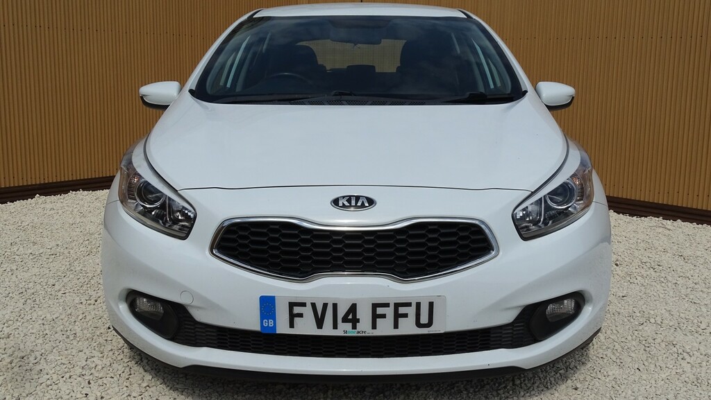 Kia Ceed Hatchback 1.4 Vr7 201414 White #5