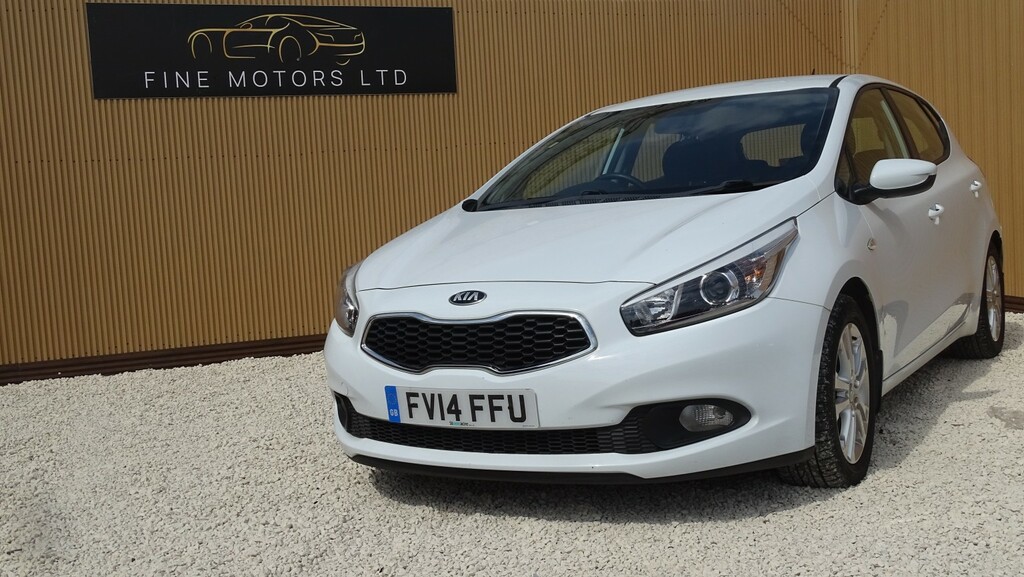 Kia Ceed Hatchback 1.4 Vr7 201414 White