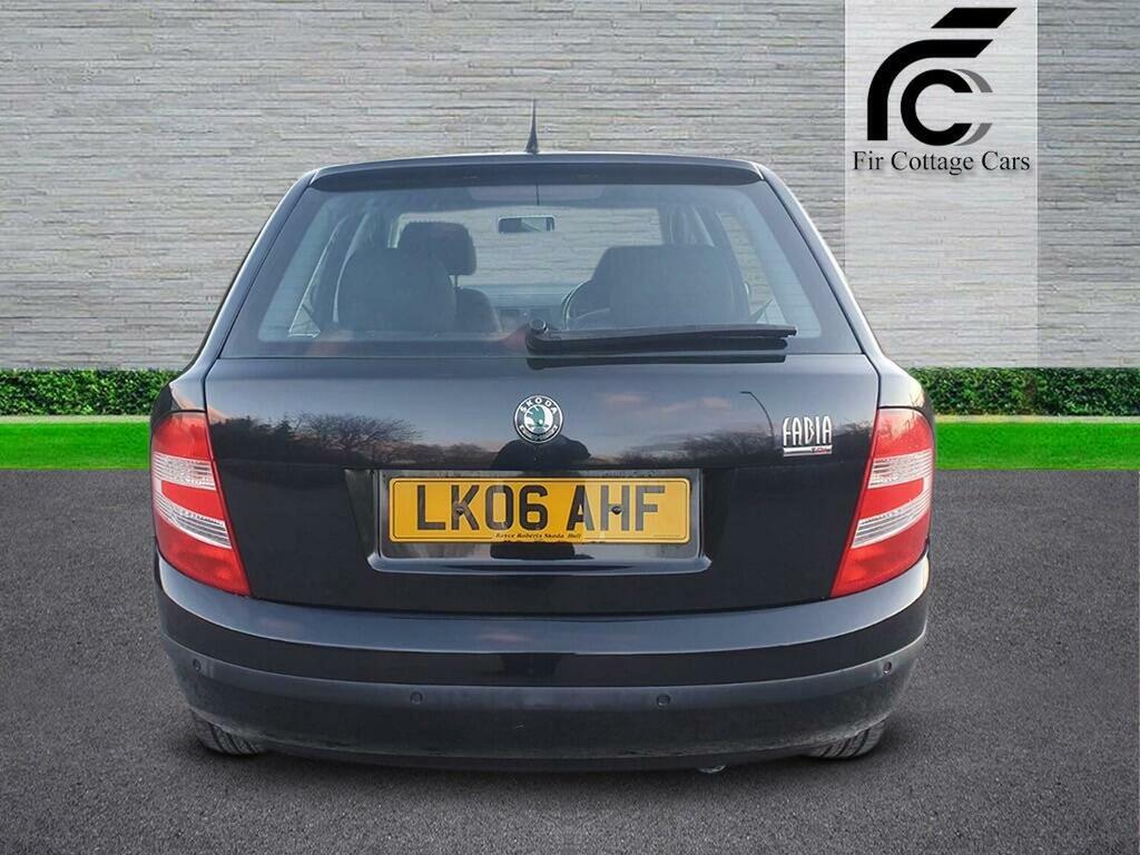 Skoda Fabia Hatchback 1.9 Tdi Pure Drive Elegance 200606 Black #5