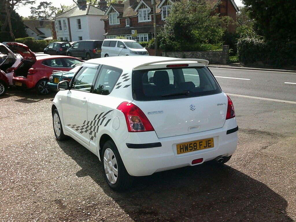 Suzuki Swift Hatchback 1.3 Gl 2008 HW58FJE White #3