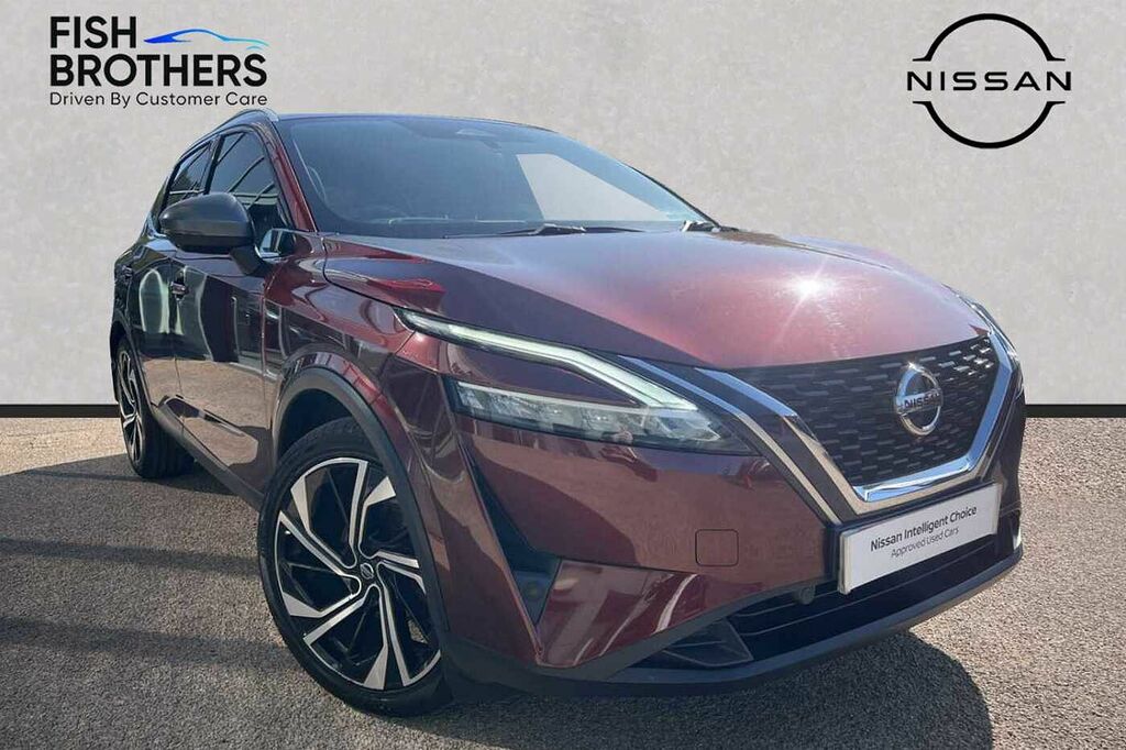Nissan Qashqai 1.3 Dig-t Mh 158 Tekna Red