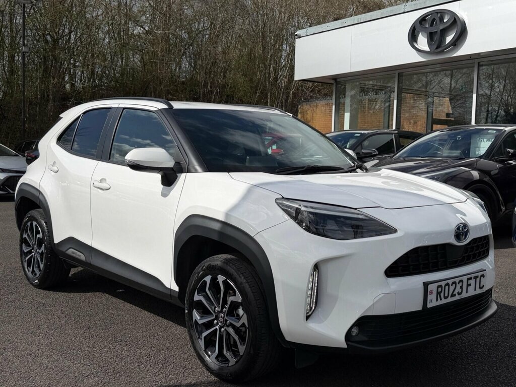 Toyota Yaris Cross 1.5 Hybrid Design Cvt White